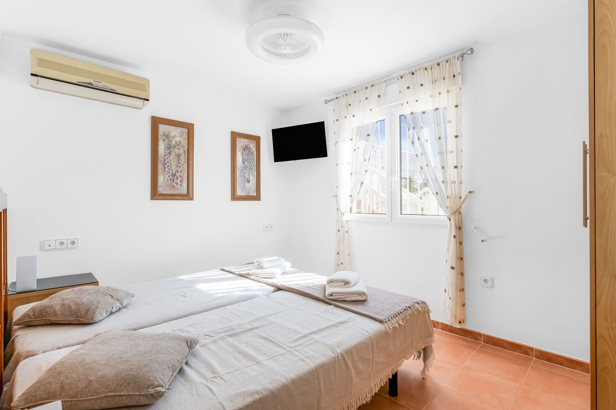 8 Bed Townhouse for sale in San Miguel De Salinas Costa Blanca, Alicante, Spain
