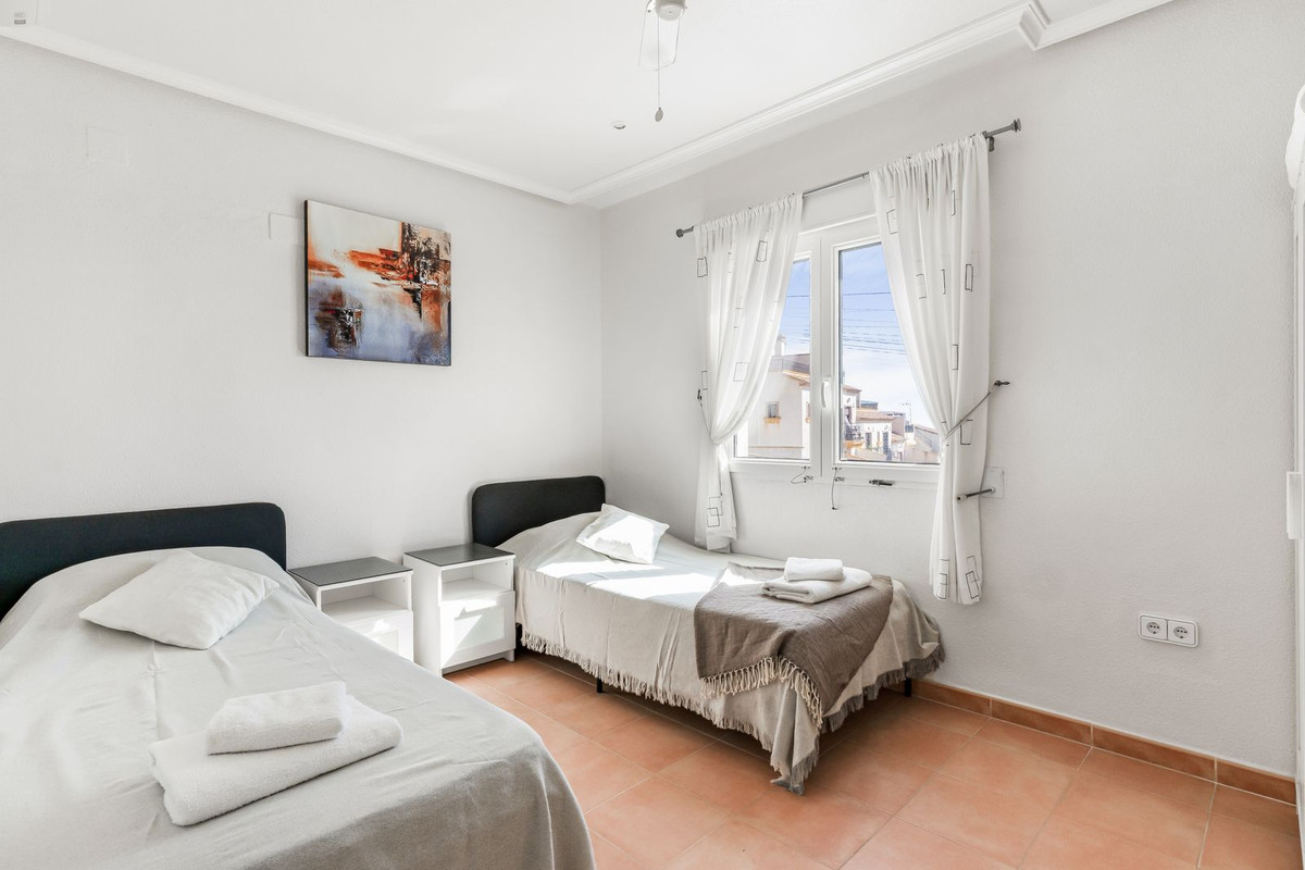 8 Bed Townhouse for sale in San Miguel De Salinas Costa Blanca, Alicante, Spain