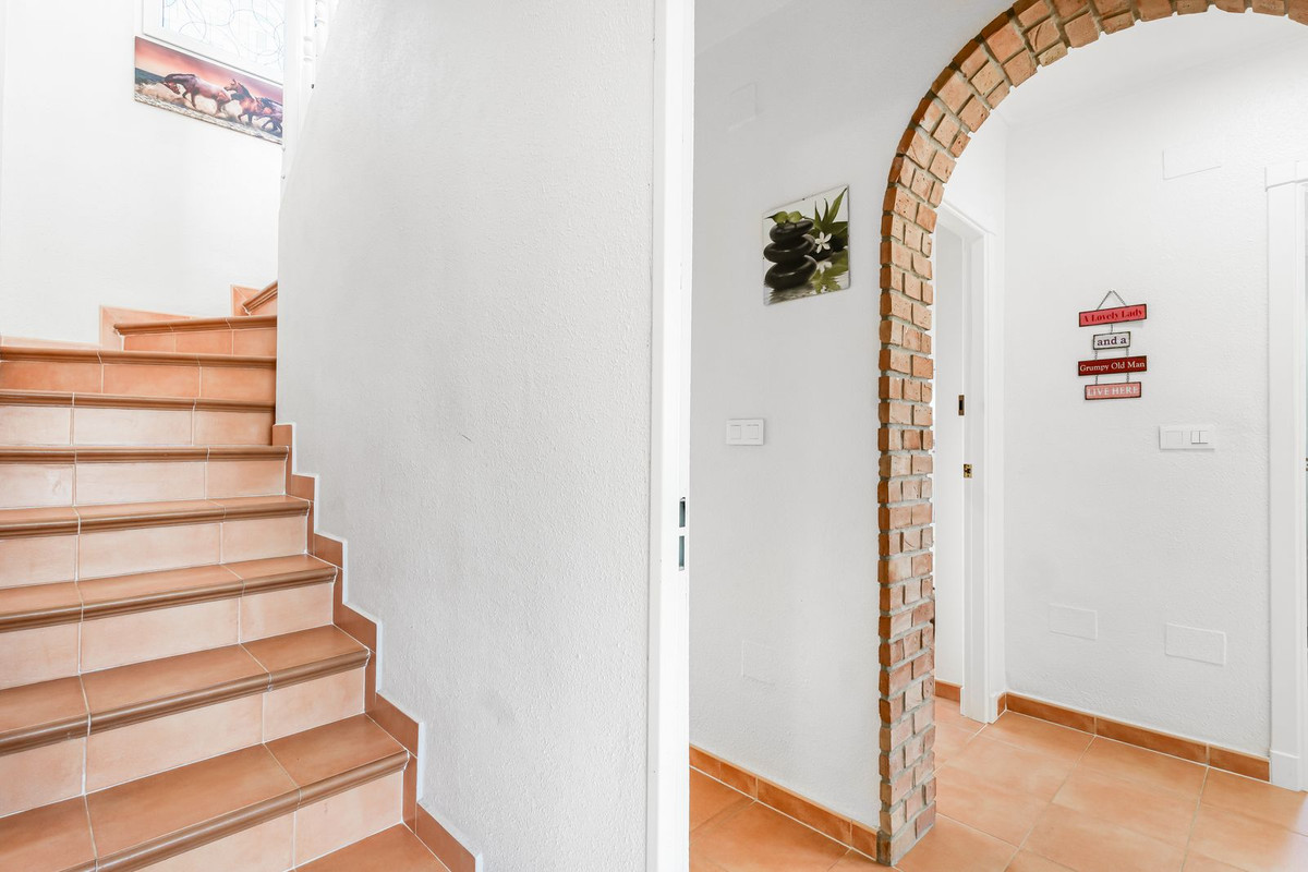 8 Bed Townhouse for sale in San Miguel De Salinas Costa Blanca, Alicante, Spain