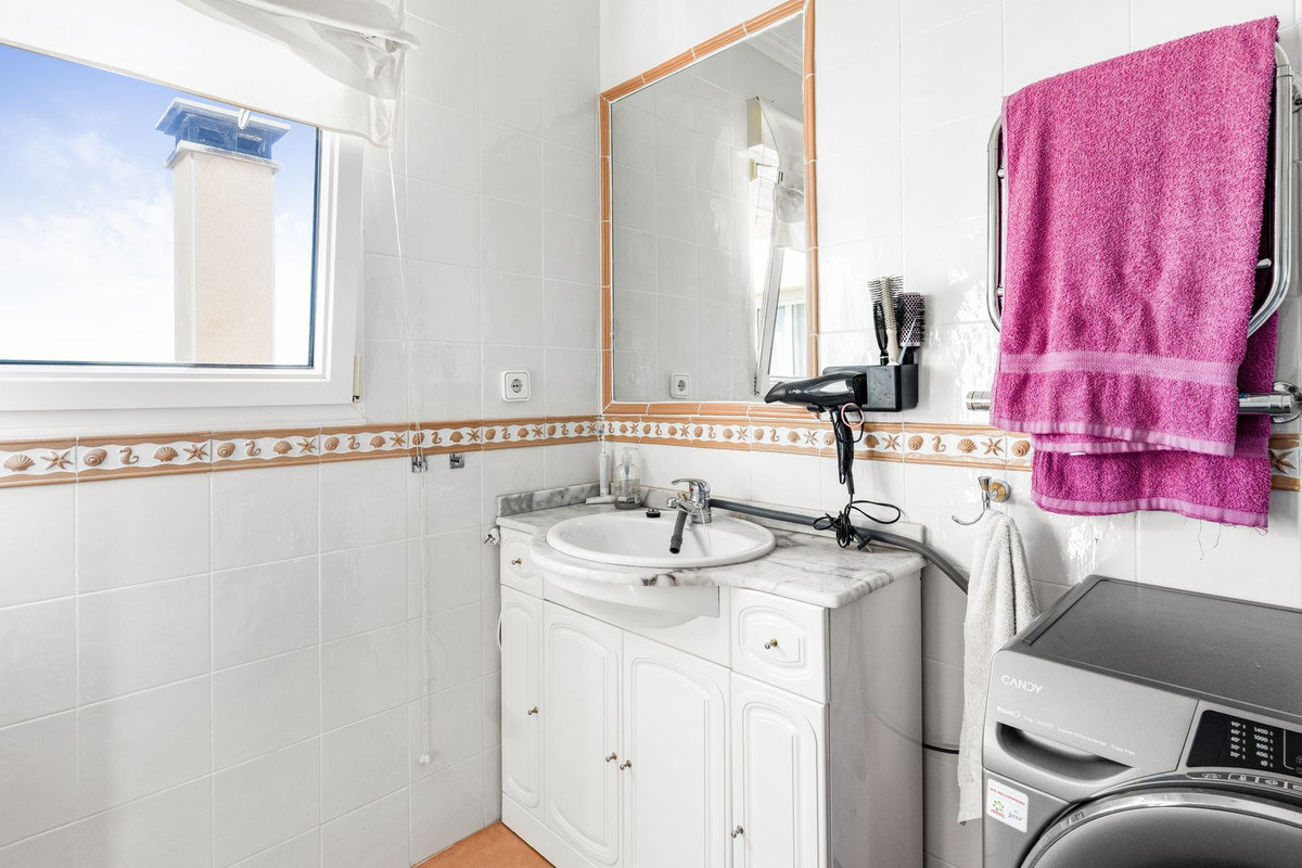 8 Bed Townhouse for sale in San Miguel De Salinas Costa Blanca, Alicante, Spain