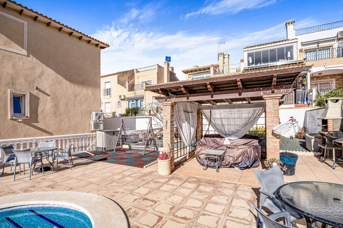 8 Bed Townhouse for sale in San Miguel De Salinas Costa Blanca, Alicante, Spain