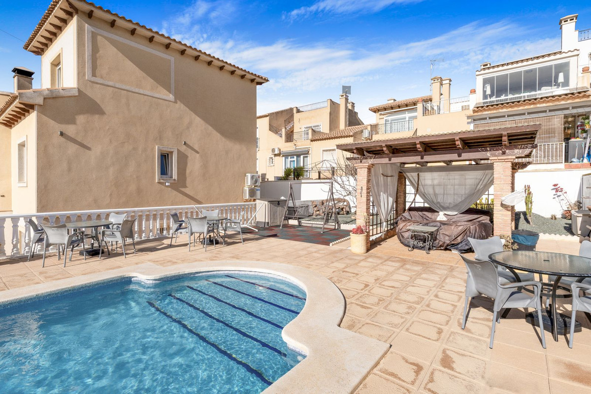 8 Bed Townhouse for sale in San Miguel De Salinas Costa Blanca, Alicante, Spain