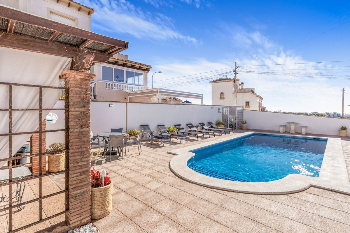 8 Bed Townhouse for sale in San Miguel De Salinas Costa Blanca, Alicante, Spain