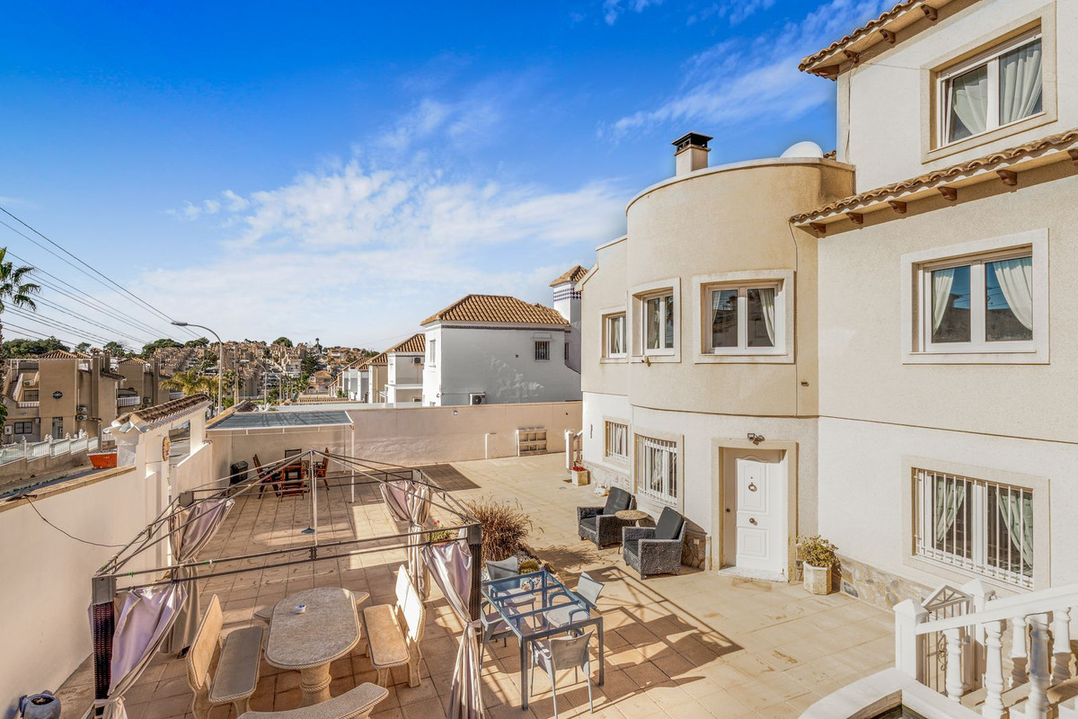 8 Bed Townhouse for sale in San Miguel De Salinas Costa Blanca, Alicante, Spain