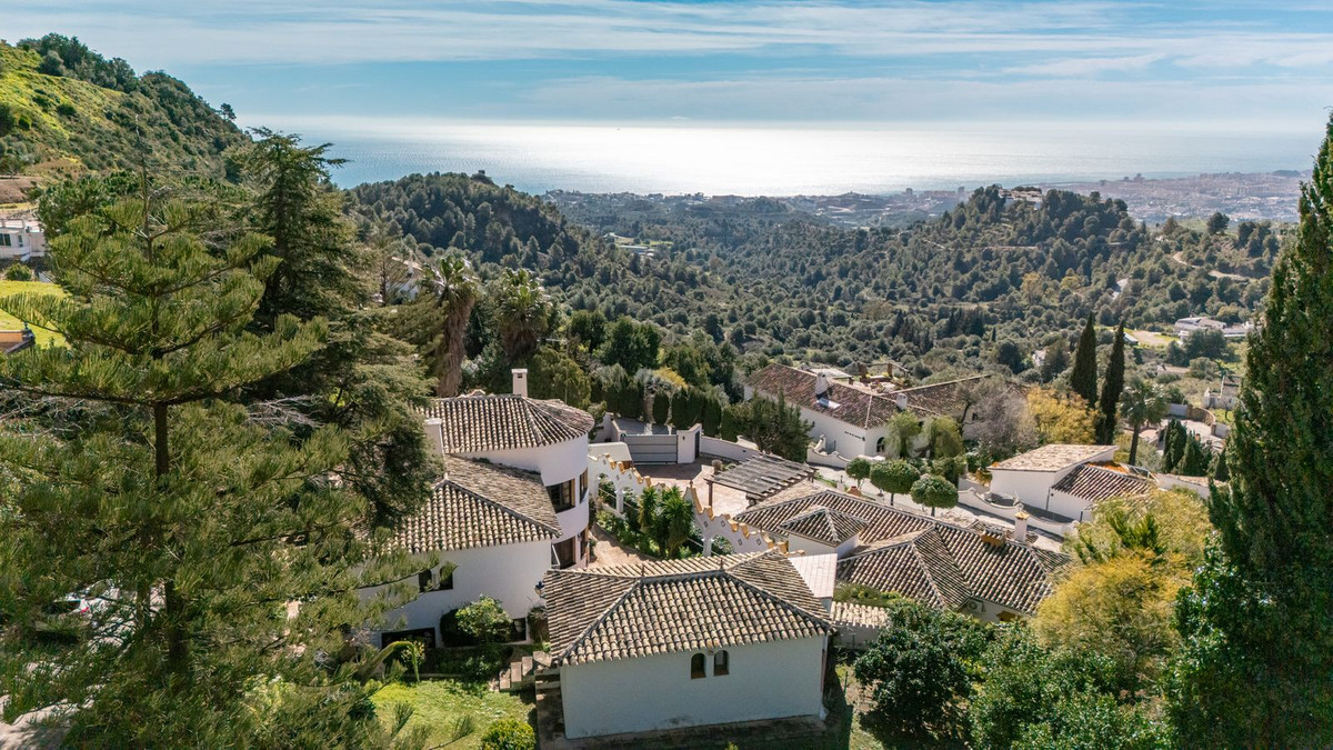 4 Bed Townhouse for sale in Mijas Costa Del Sol, Málaga, Spain
