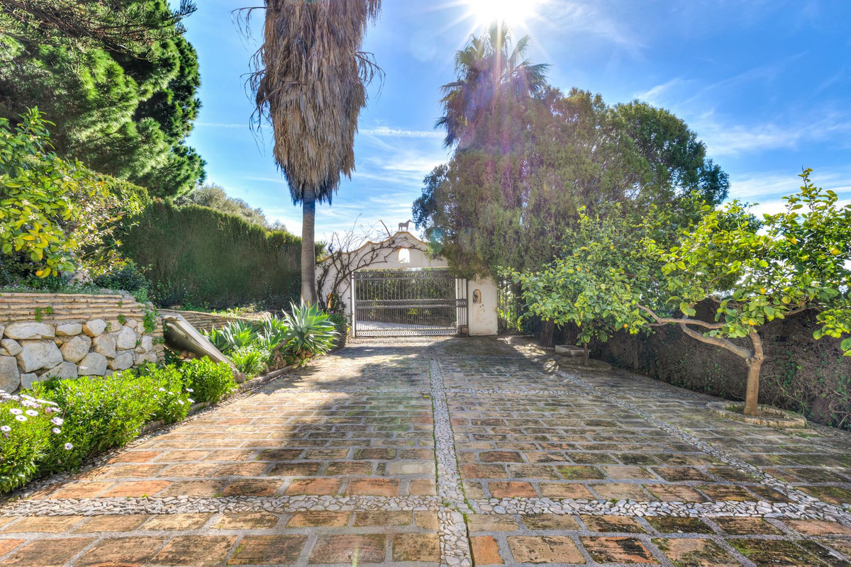 4 Bed Townhouse for sale in Mijas Costa Del Sol, Málaga, Spain