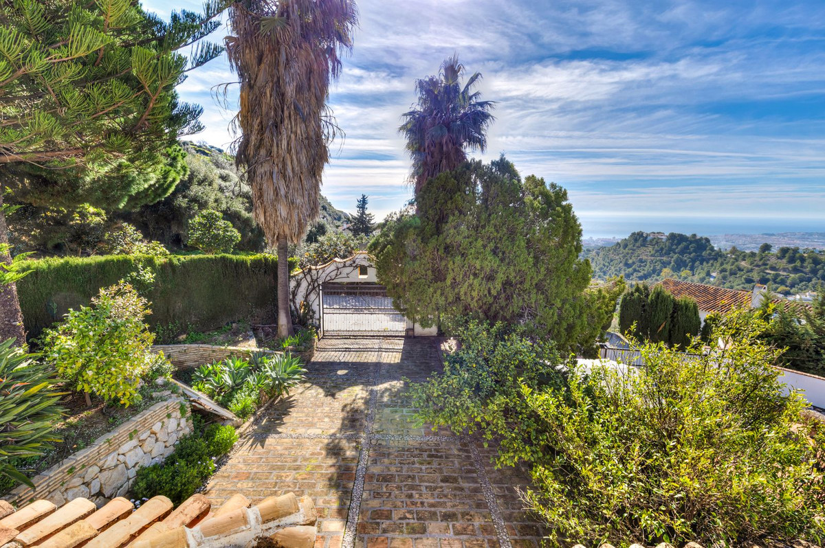 4 Bed Townhouse for sale in Mijas Costa Del Sol, Málaga, Spain