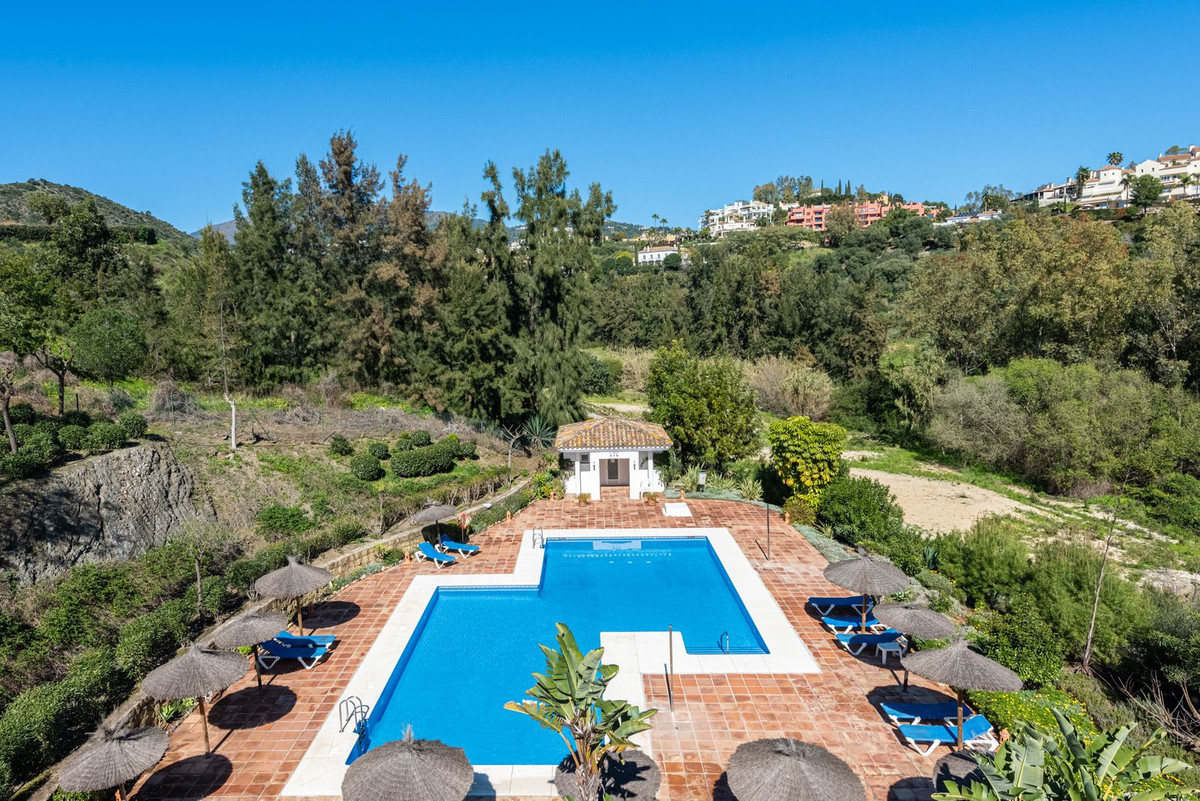 3 Bed Apartment for sale in Los Arqueros Costa Del Sol, Málaga, Spain