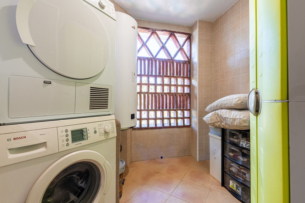 3 Bed Apartment for sale in Los Arqueros Costa Del Sol, Málaga, Spain