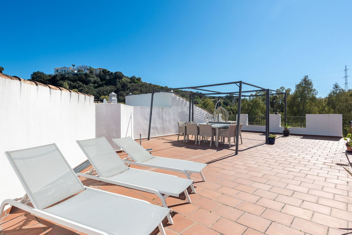 3 Bed Apartment for sale in Los Arqueros Costa Del Sol, Málaga, Spain