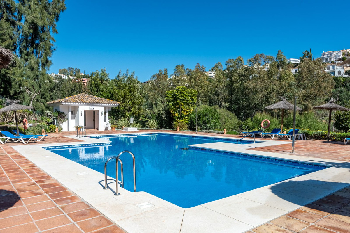 3 Bed Apartment for sale in Los Arqueros Costa Del Sol, Málaga, Spain