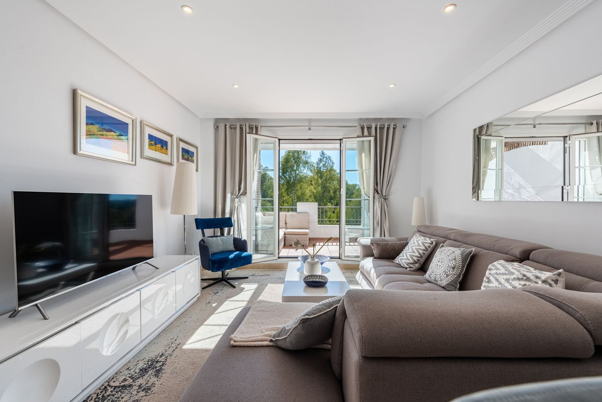 3 Bed Apartment for sale in Los Arqueros Costa Del Sol, Málaga, Spain