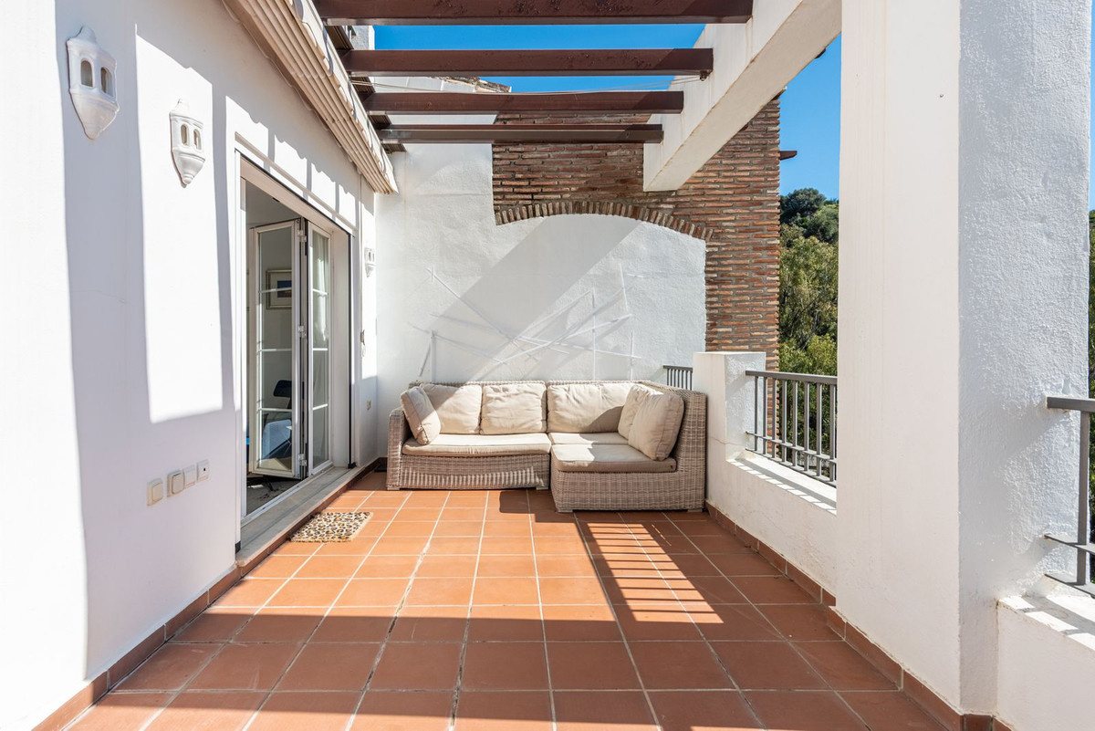 3 Bed Apartment for sale in Los Arqueros Costa Del Sol, Málaga, Spain