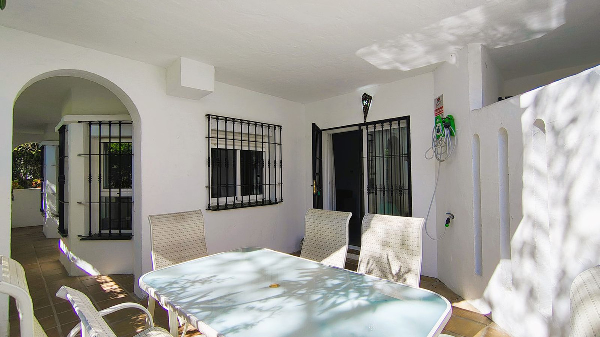 Se vende Apartamento Planta Baja de 3 dormitorios en Costa Del Sol, Málaga, España