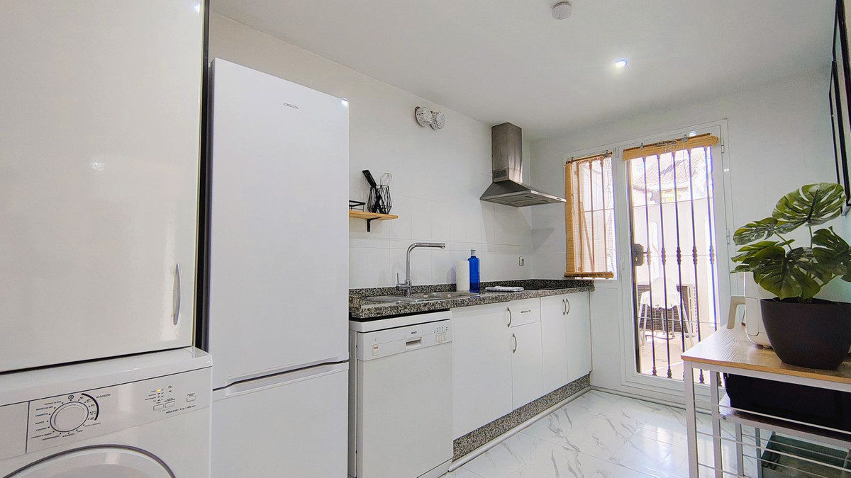 Se vende Apartamento Planta Baja de 3 dormitorios en Costa Del Sol, Málaga, España
