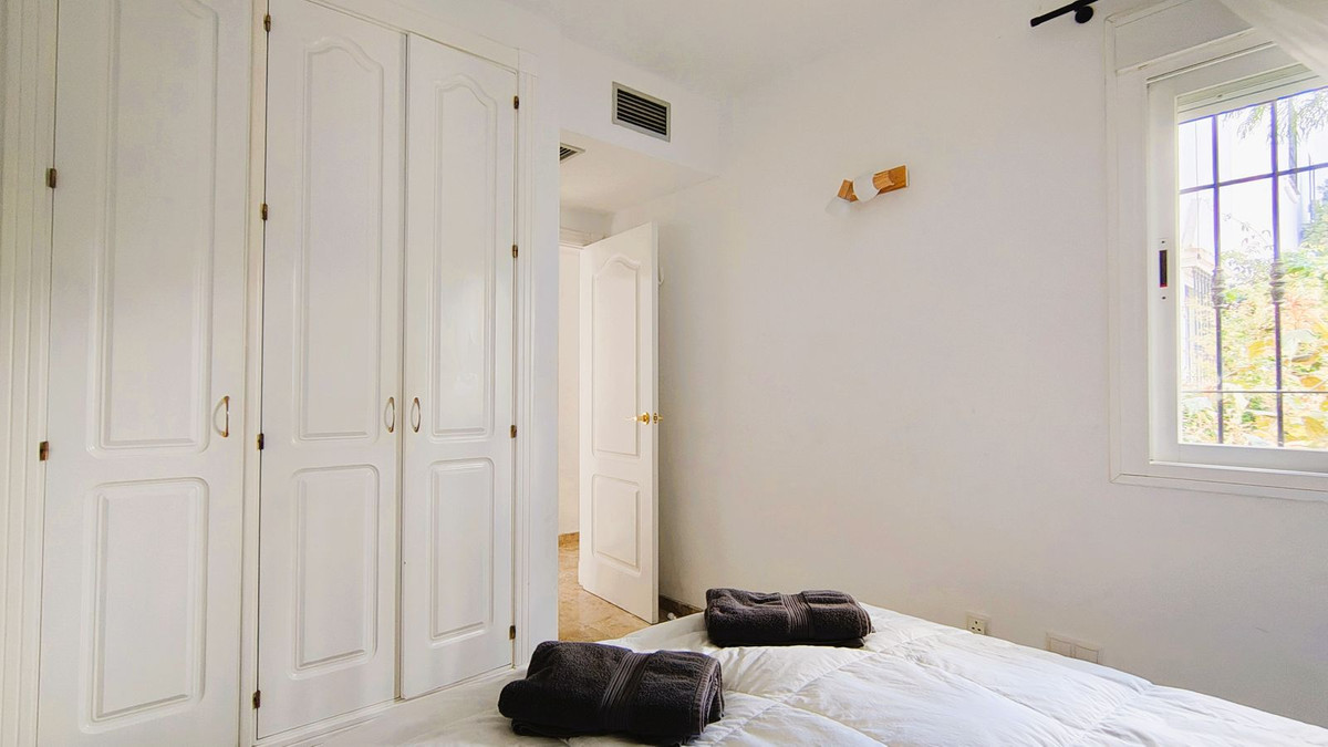 Se vende Apartamento Planta Baja de 3 dormitorios en Costa Del Sol, Málaga, España