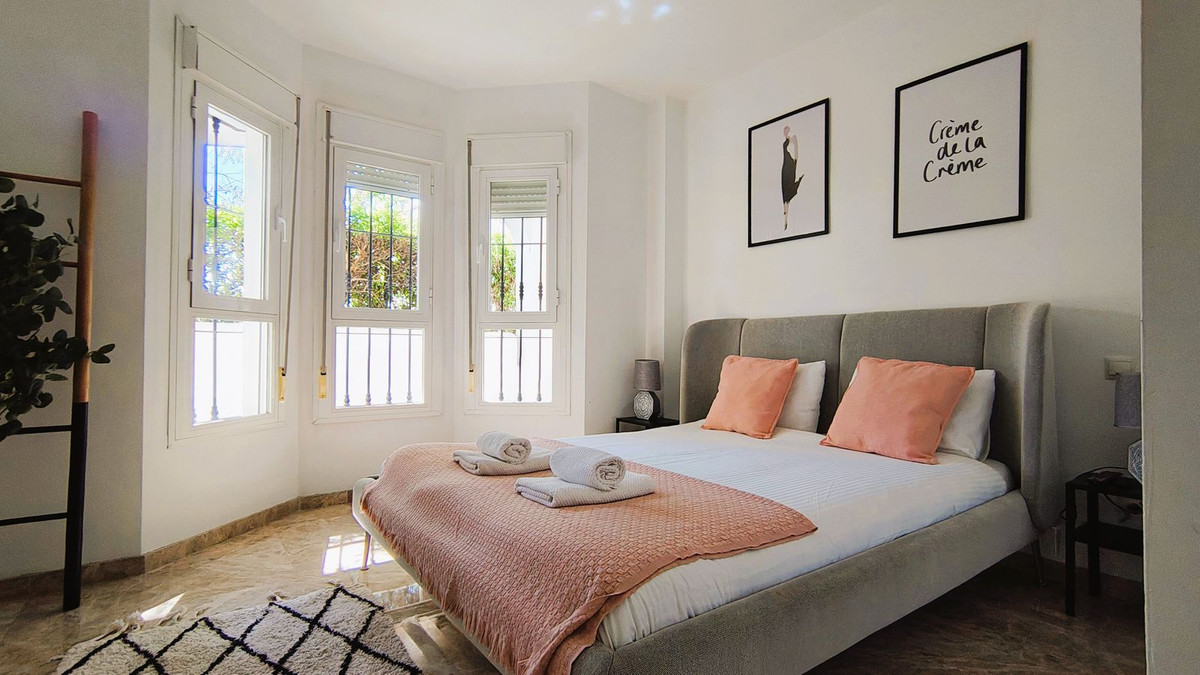 Se vende Apartamento Planta Baja de 3 dormitorios en Costa Del Sol, Málaga, España
