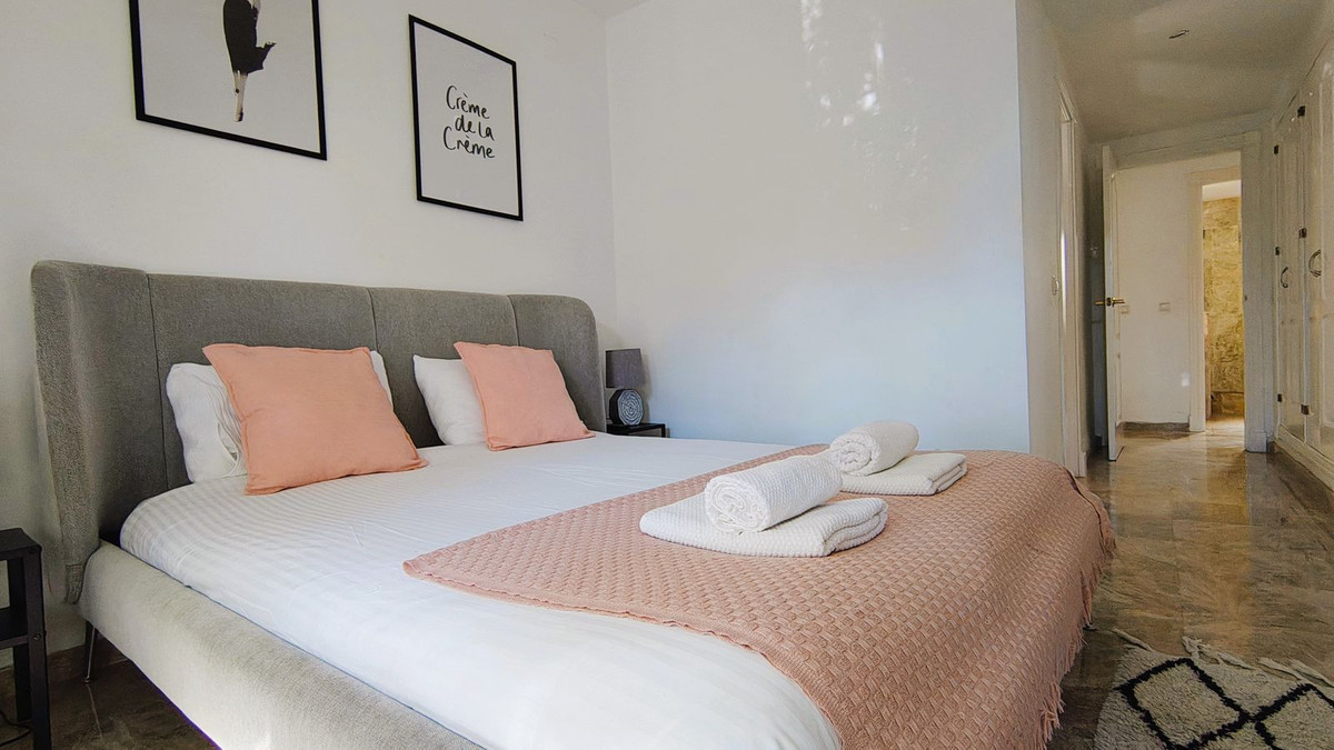 Se vende Apartamento Planta Baja de 3 dormitorios en Costa Del Sol, Málaga, España