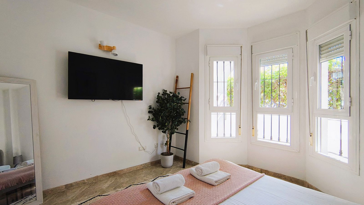 Se vende Apartamento Planta Baja de 3 dormitorios en Costa Del Sol, Málaga, España