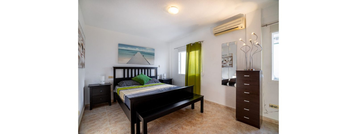 Se vende Apartamento Planta Media de 3 dormitorios en Costa Del Sol, Málaga, España