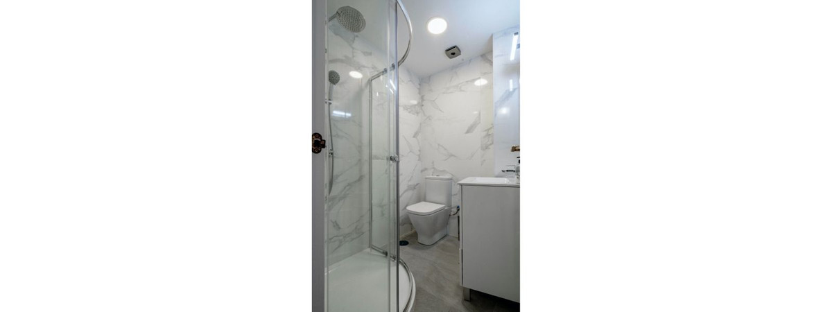 Se vende Apartamento Planta Media de 3 dormitorios en Costa Del Sol, Málaga, España