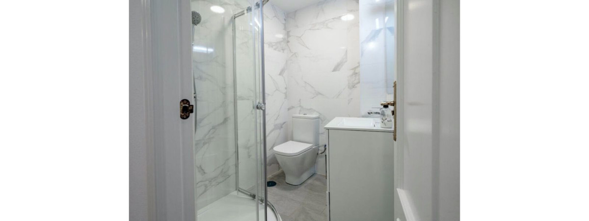 Se vende Apartamento Planta Media de 3 dormitorios en Costa Del Sol, Málaga, España