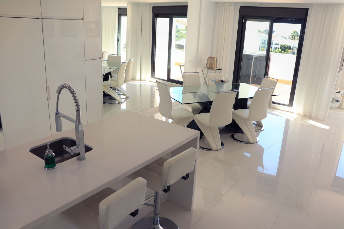 3 Bed Townhouse for sale in Estepona Costa Del Sol, Málaga, Spain