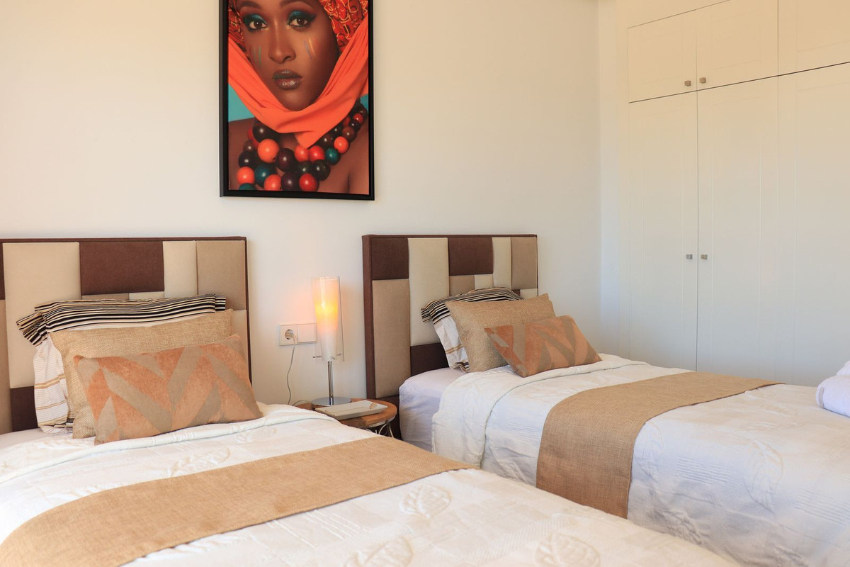 3 Bed Townhouse for sale in Estepona Costa Del Sol, Málaga, Spain