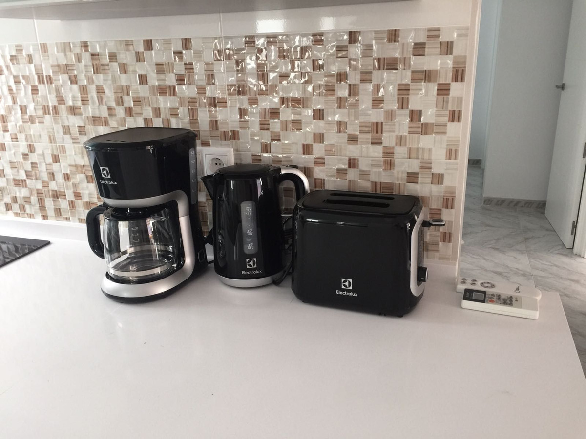 2 Bed Apartment for sale in Fuengirola Costa Del Sol, Málaga, Spain