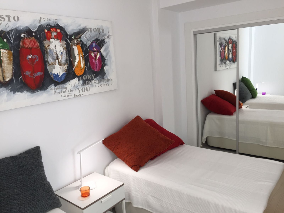 2 Bed Apartment for sale in Fuengirola Costa Del Sol, Málaga, Spain