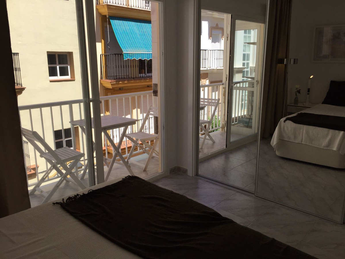 2 Bed Apartment for sale in Fuengirola Costa Del Sol, Málaga, Spain