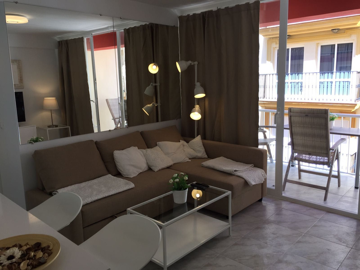 2 Bed Apartment for sale in Fuengirola Costa Del Sol, Málaga, Spain