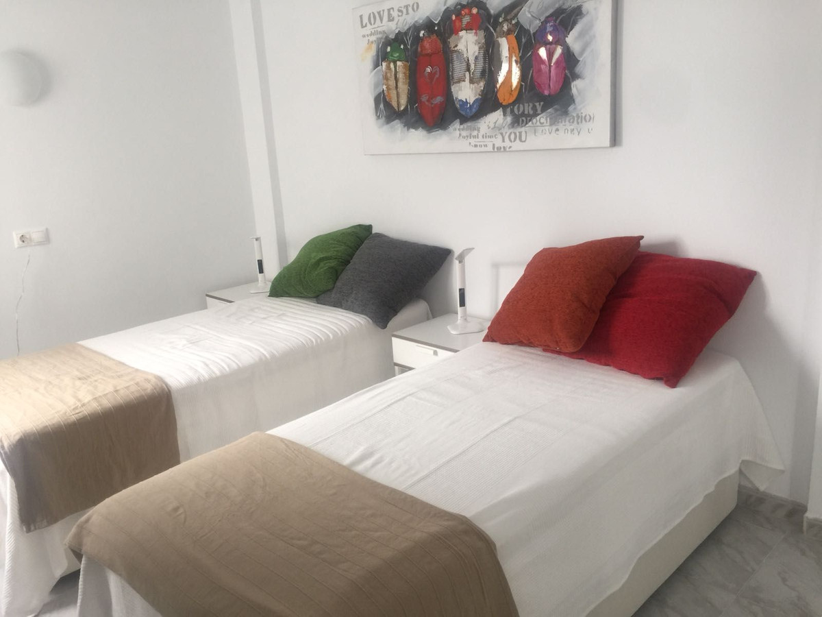 2 Bed Apartment for sale in Fuengirola Costa Del Sol, Málaga, Spain