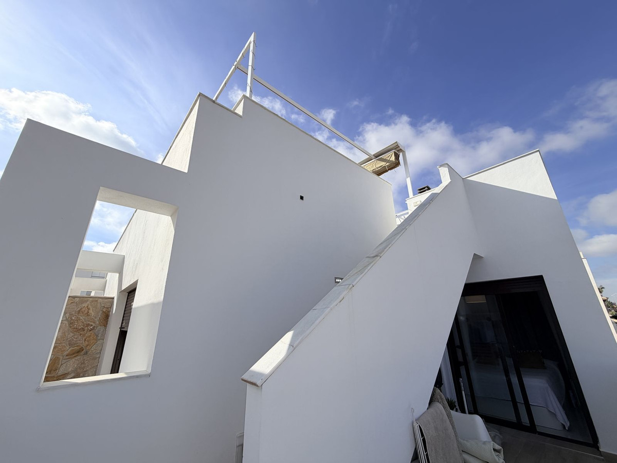 Se vende Pareada de 3 dormitorios en Costa Blanca, Alicante, España