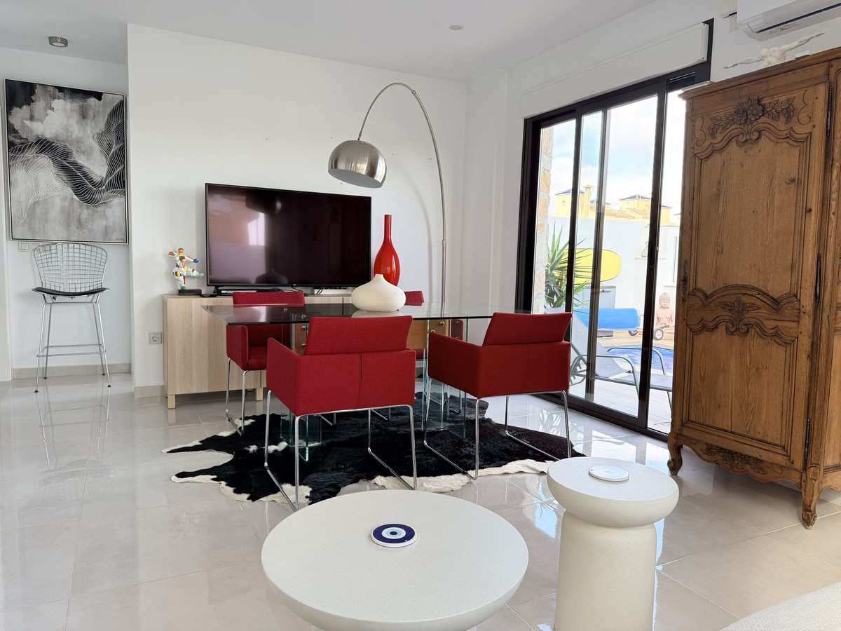 Se vende Pareada de 3 dormitorios en Costa Blanca, Alicante, España