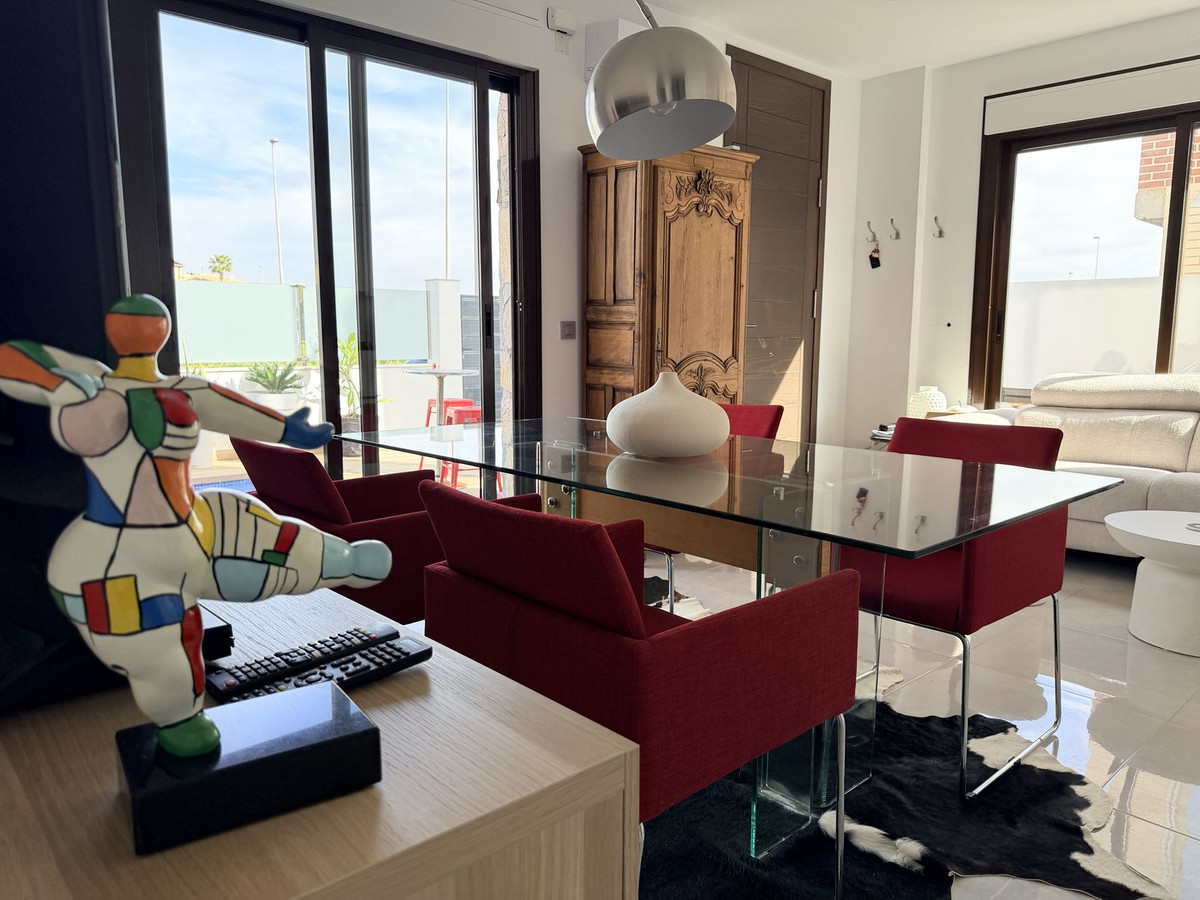 Se vende Pareada de 3 dormitorios en Costa Blanca, Alicante, España