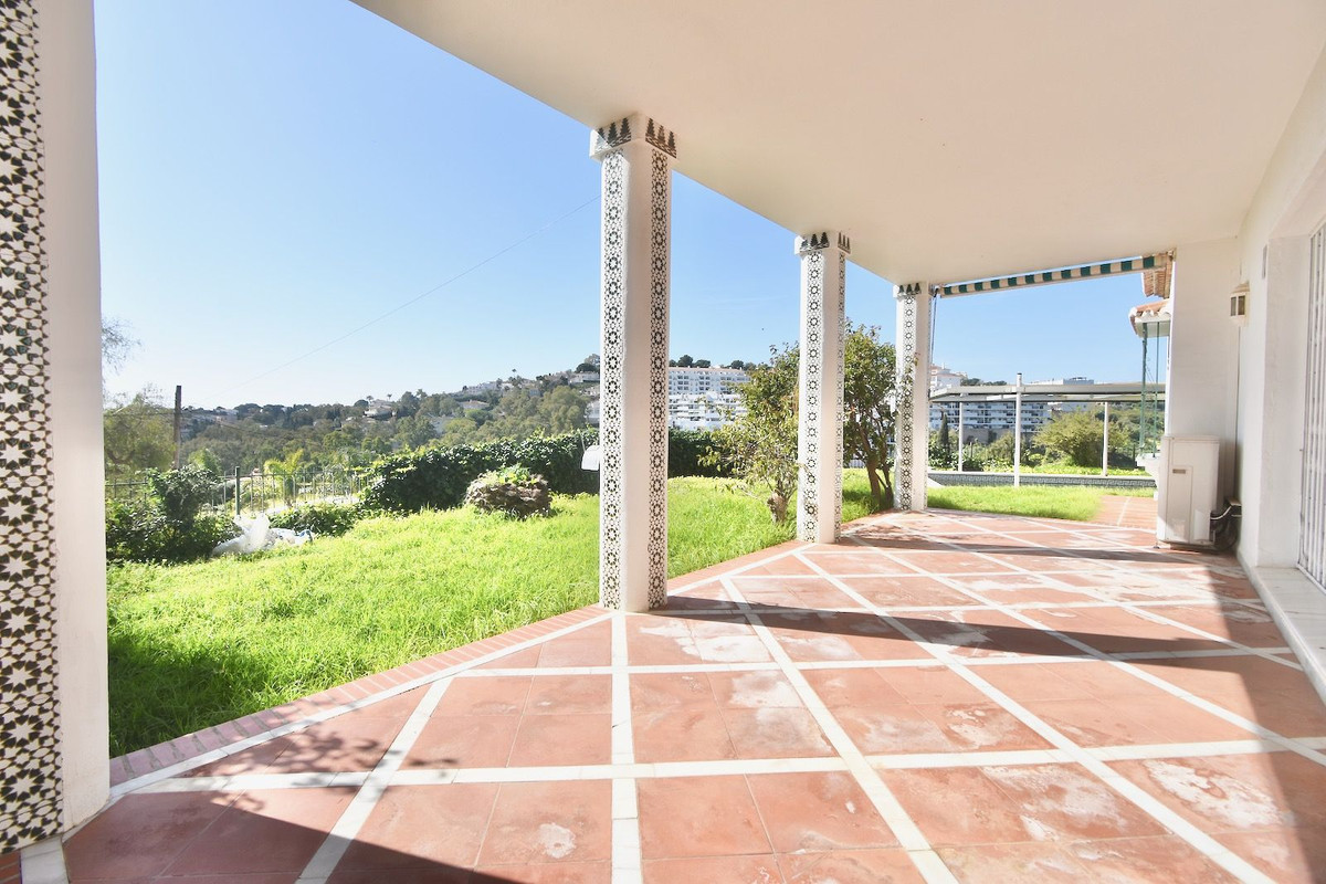 Se vende Villa - Chalet de 5 dormitorios en Costa Del Sol, Málaga, España