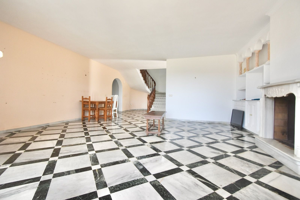 Se vende Villa - Chalet de 5 dormitorios en Costa Del Sol, Málaga, España