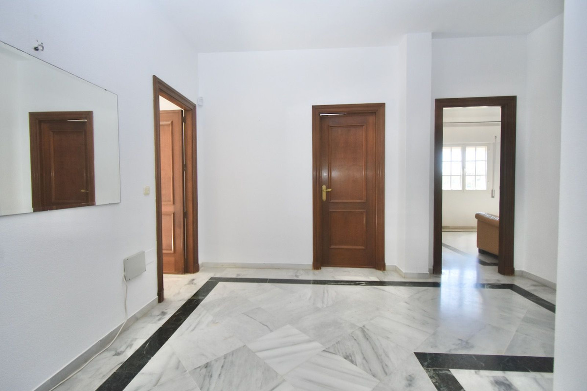 Se vende Villa - Chalet de 5 dormitorios en Costa Del Sol, Málaga, España