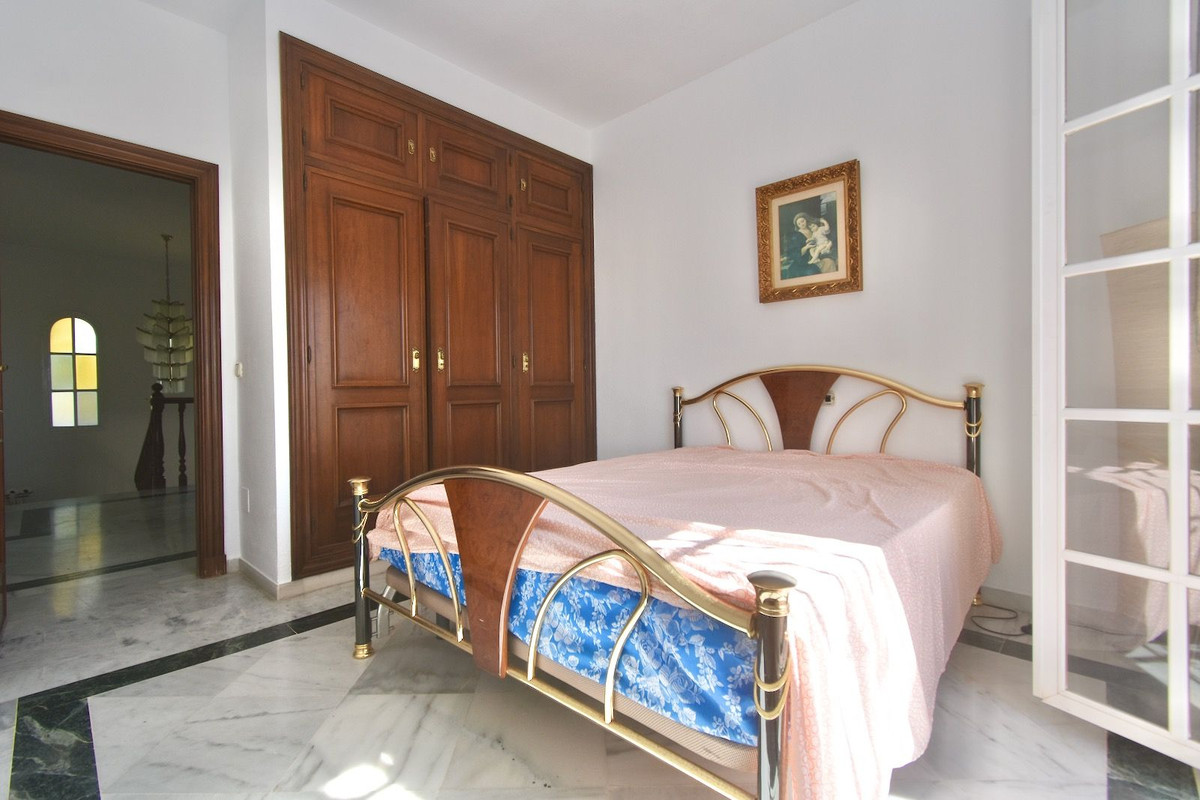 Se vende Villa - Chalet de 5 dormitorios en Costa Del Sol, Málaga, España