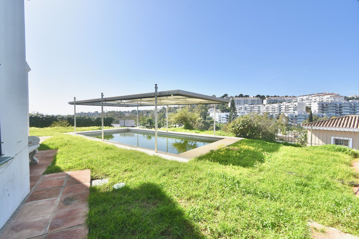 Se vende Villa - Chalet de 5 dormitorios en Costa Del Sol, Málaga, España