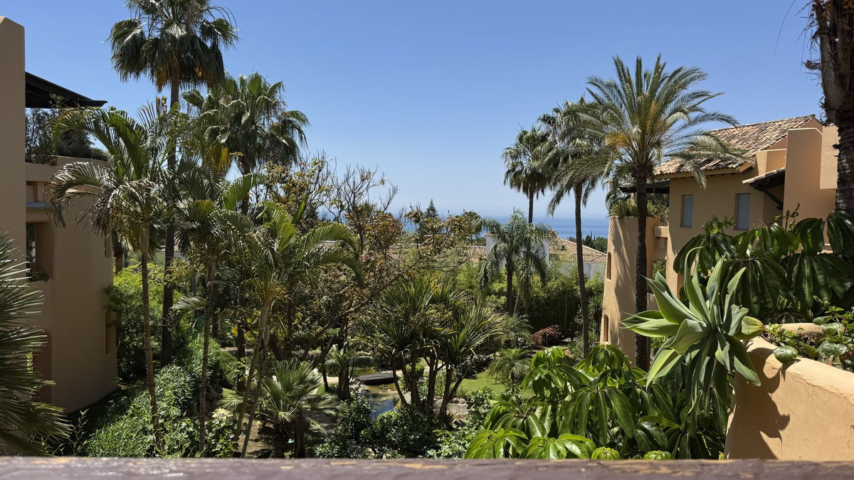 3 Bed Apartment for sale in Sierra Blanca Costa Del Sol, Málaga, Spain