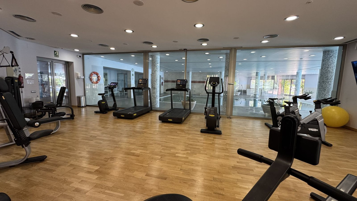 3 Bed Apartment for sale in Sierra Blanca Costa Del Sol, Málaga, Spain