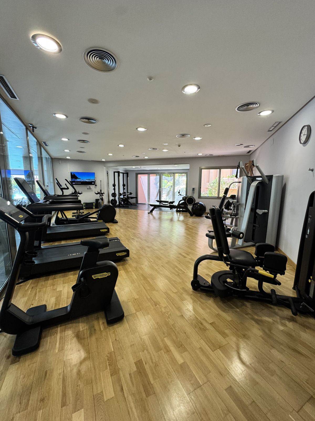 3 Bed Apartment for sale in Sierra Blanca Costa Del Sol, Málaga, Spain