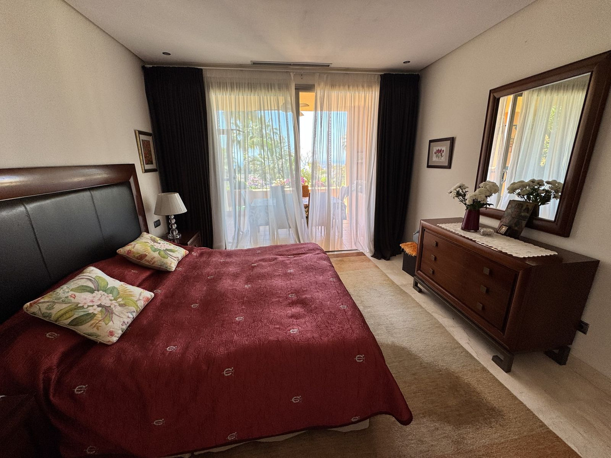 3 Bed Apartment for sale in Sierra Blanca Costa Del Sol, Málaga, Spain
