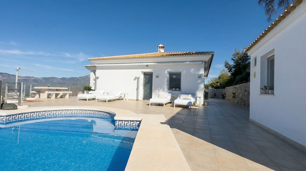 Se vende Villa - Chalet de 4 dormitorios en Costa Del Sol, Málaga, España