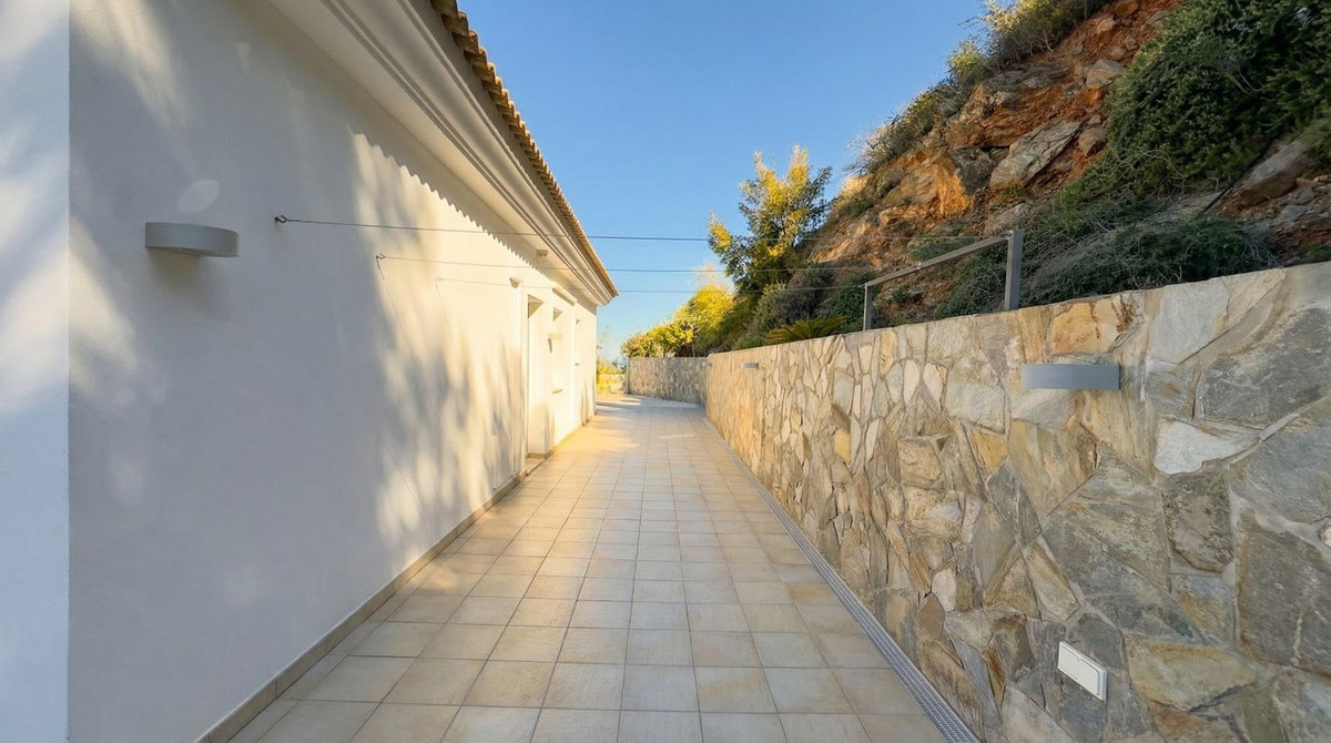 Se vende Villa - Chalet de 4 dormitorios en Costa Del Sol, Málaga, España