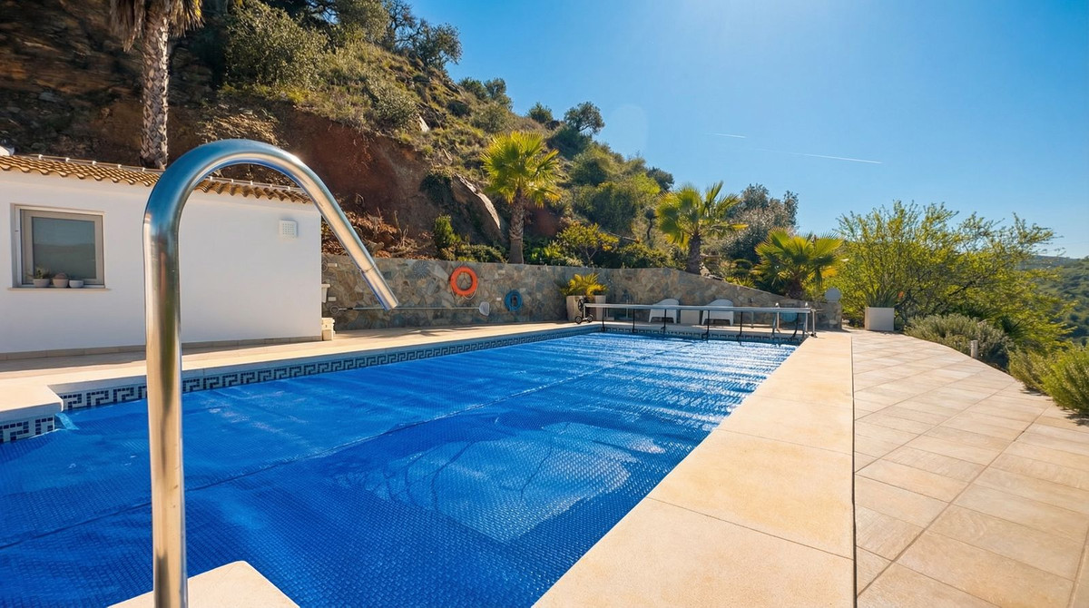 Se vende Villa - Chalet de 4 dormitorios en Costa Del Sol, Málaga, España