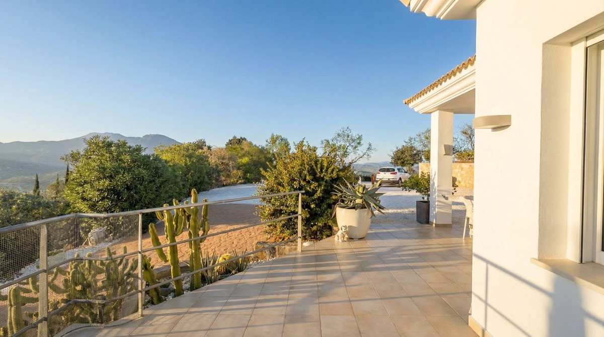 Se vende Villa - Chalet de 4 dormitorios en Costa Del Sol, Málaga, España
