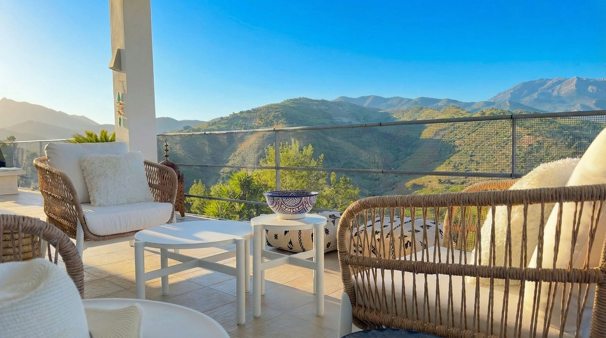 Se vende Villa - Chalet de 4 dormitorios en Costa Del Sol, Málaga, España